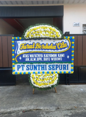 Papan Bunga Duka di Wedung